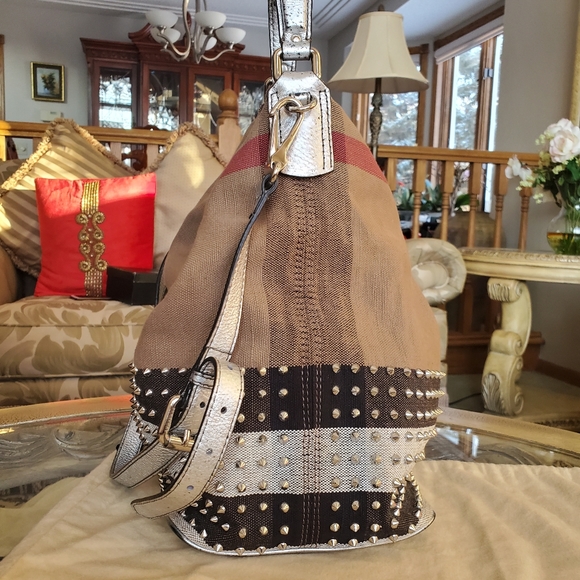 ***SOLD***HARD TO FIND Burberry studded ashby - Picture 2 of 8